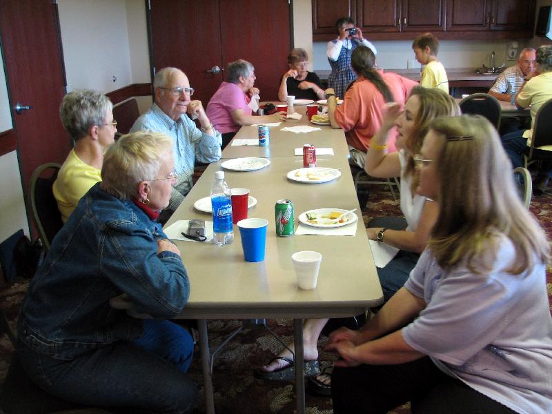 group2.jpg (73605 bytes)