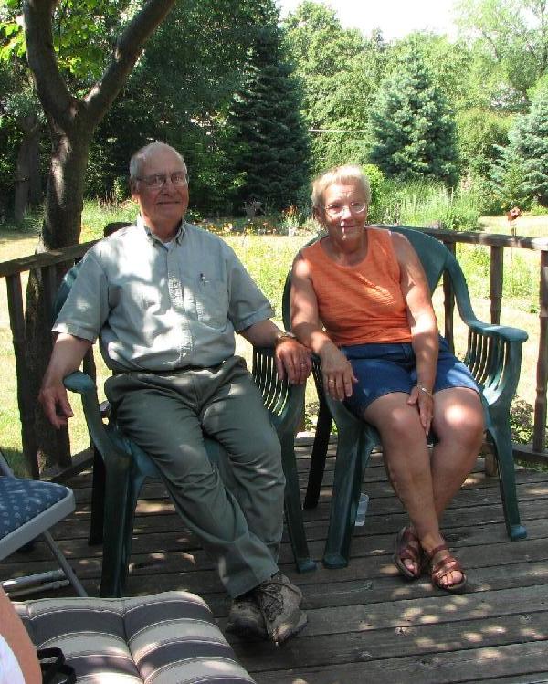 joan jim.jpg (107312 bytes)