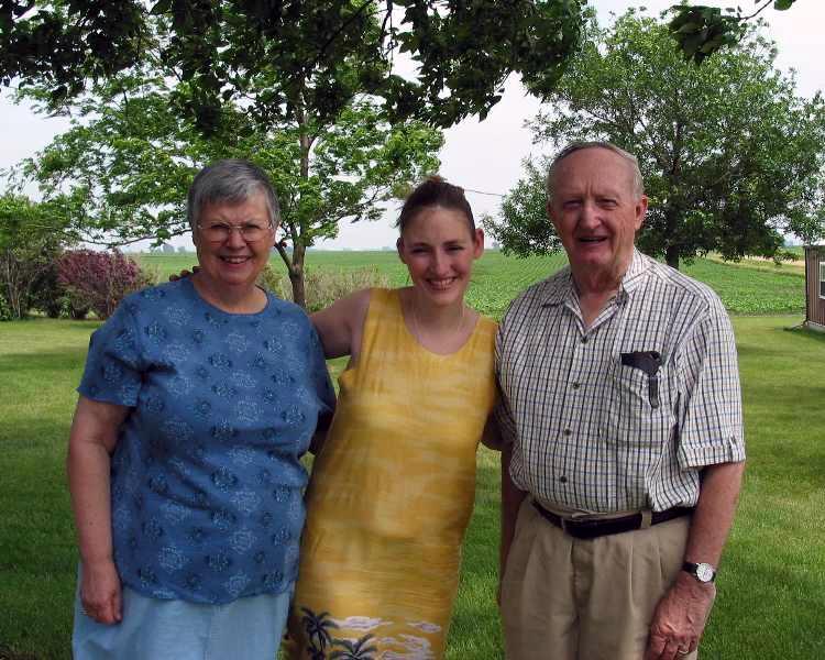 tracileahmarty.jpg (76370 bytes)
